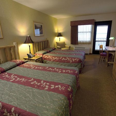 Kewadin St. Ignace Hotel Evergreen Shores Dış mekan fotoğraf